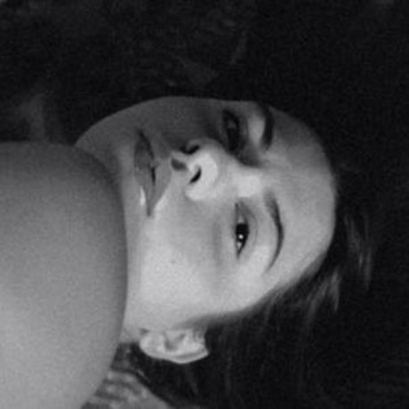 mellnogueiraaa nudes model pics