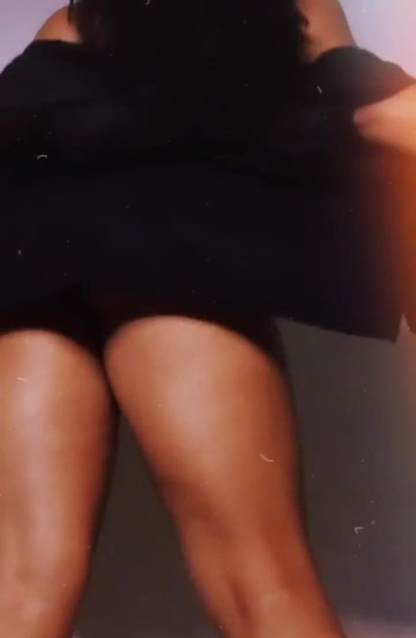 mellnogueiraaa high quality model img