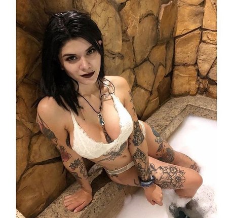 Paula Madrigal hd model gallery