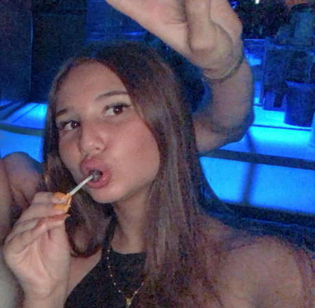 Viqui Diaz xxx model img