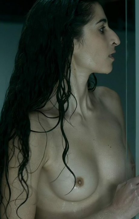 Alba Flores hd star image