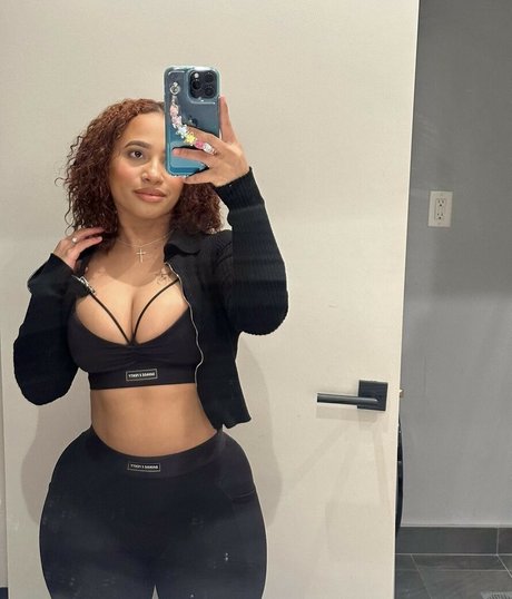 Carolinelloo best pornstar gallery