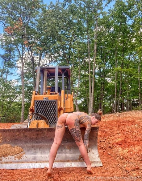 Tierneyalise71 art actress pictures