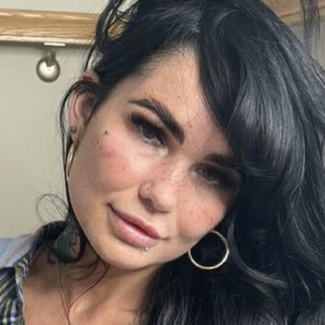 Bittersweet Belle porn actress gallery