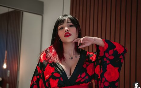 Tsuuyuki beautiful model pictures