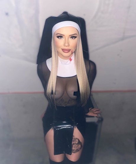 BlondBunni pornographic star gallery