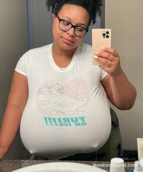 Unmaskedoppai model nudes photo