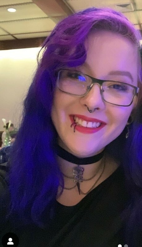 Lyraenium model perfect photo