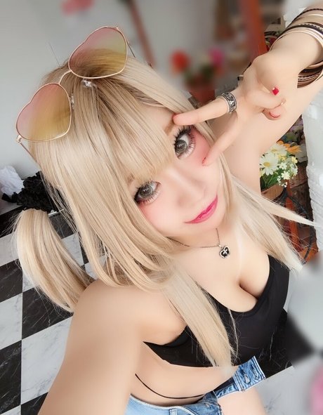 AsahinaMitsuki erotic actress pictures