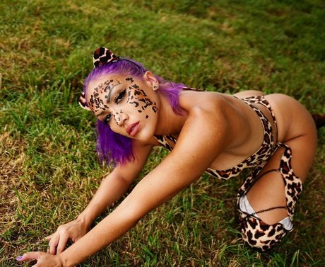 Salina De La Renta sexy model photos