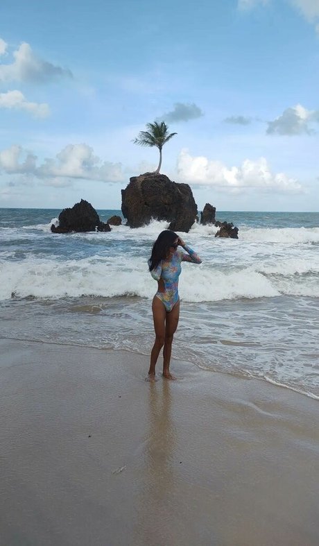 Daniela Santos model naked photos