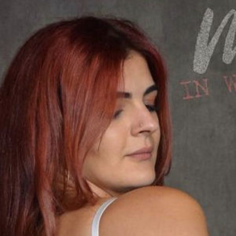 Malice In Wonderland best star pics