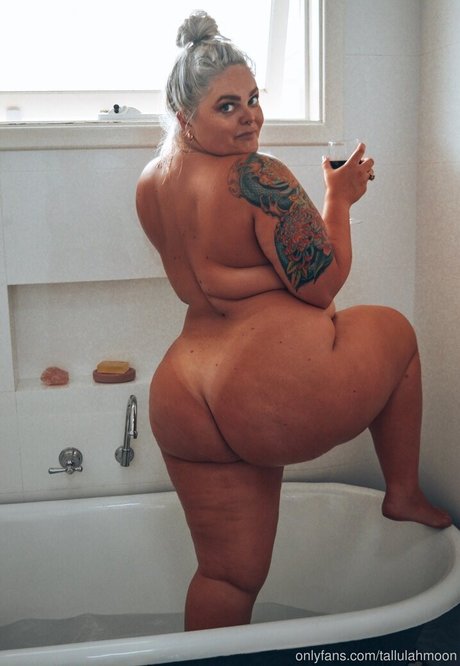 Tallulah Moon pornstar nude picture