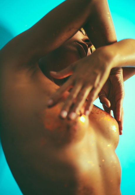 Marisa Papen perfect model pics