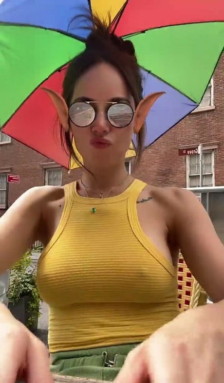 Camila Sodi xxx model photo