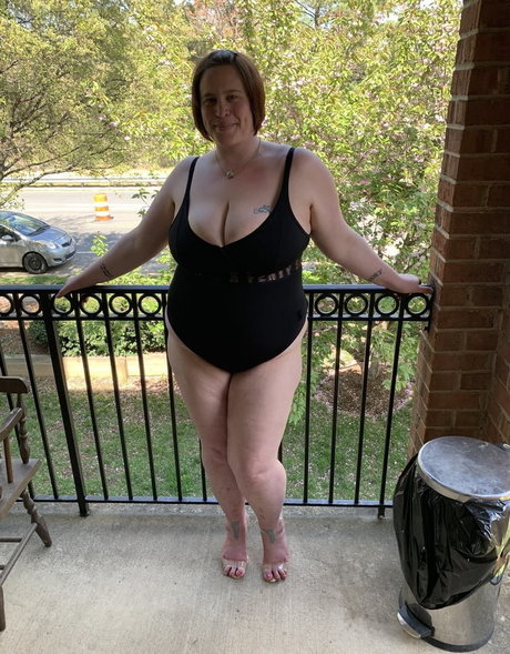 Juicy June model hot pictures