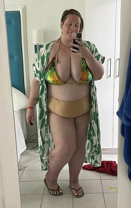 Juicy June Profile pic