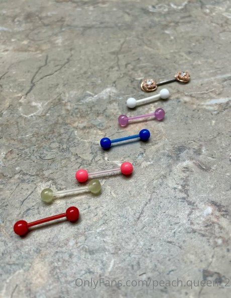 Peach Queen 2 pretty pornstar pictures