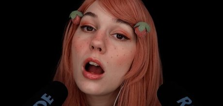 softlygaloshes perfect model picture