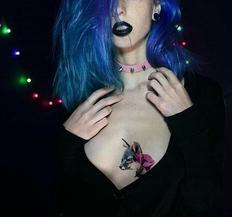 Rocken Rollia nudes model photo