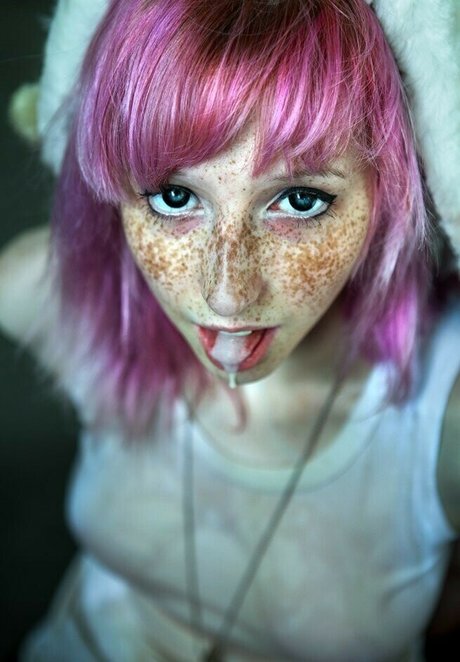 Rocken Rollia nude star gallery