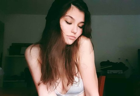 BabyyyGorilla star porn photo