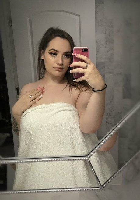 HornyThickKitten star nudes pics