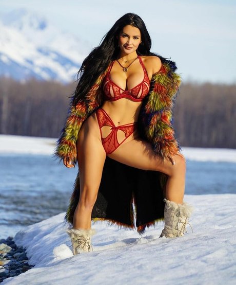 Pashence Marie top model image