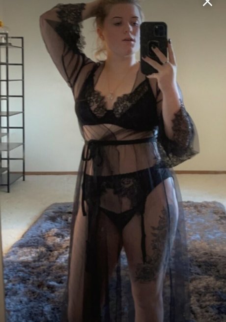 Beautifulbadasstrucker model erotic img