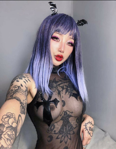 Yenny Zhao exclusive star pic