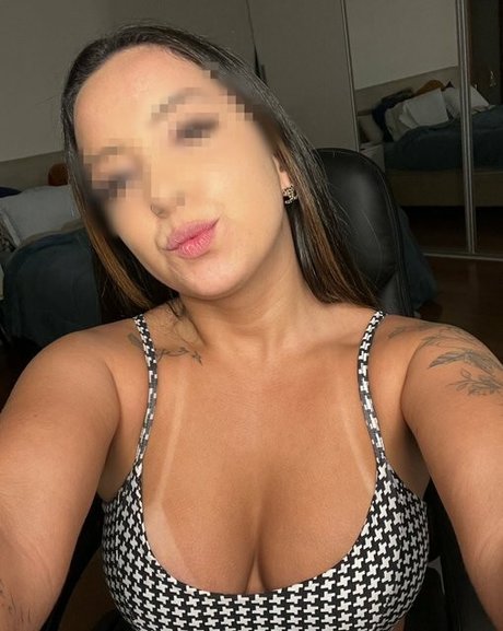 Karen Smith model photo