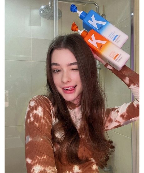 Dasha Tarab pretty actress archive