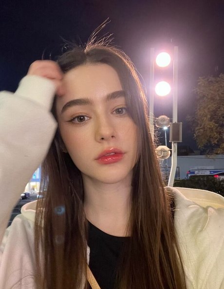 Dasha Tarab pornstar naked archive