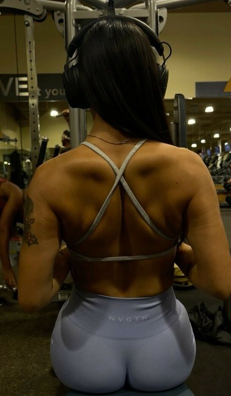 Janice plays pretty pornstar images