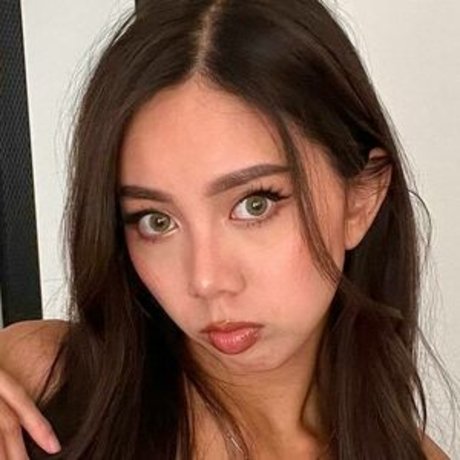 Janice plays perfect actress pics