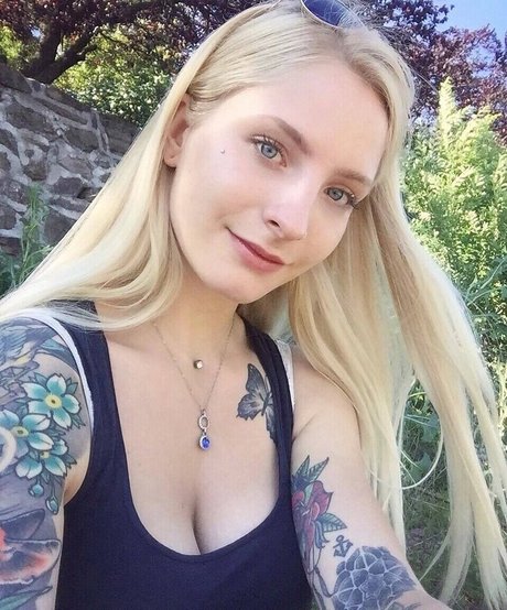 Swann SG pornstar free photo