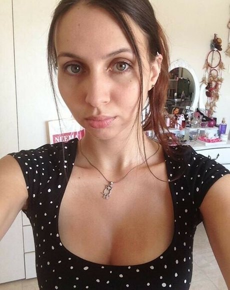 Jennie Naz pornstar adult picture