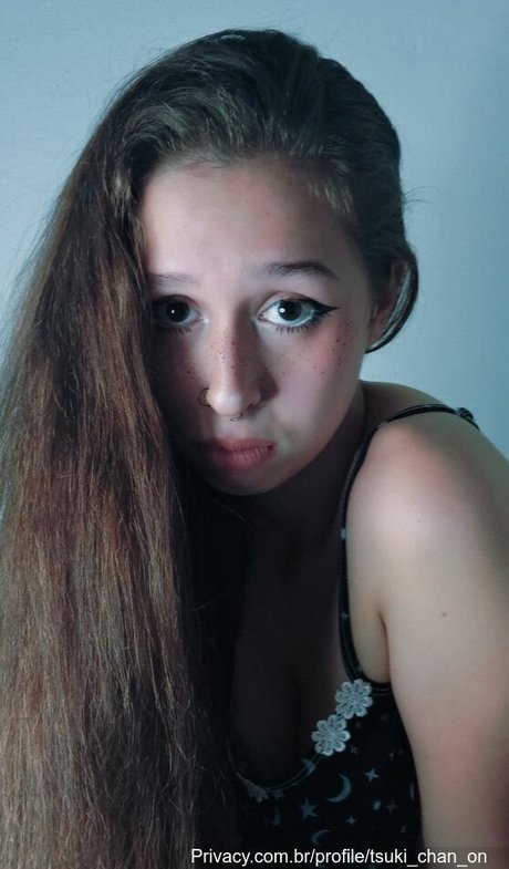 Tsuki Chan xxx model pics