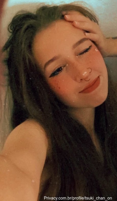 Tsuki Chan nude star pictures