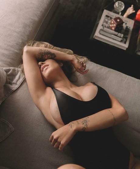 Jessyka Mourao beautiful pornstar pictures