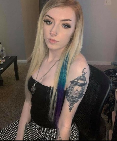 ButaneBunni nude star img