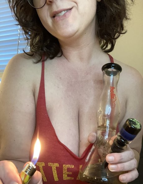 Luna Lovesbud naked pornstar picture