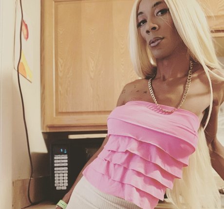 Capri Starr exclusive model archive