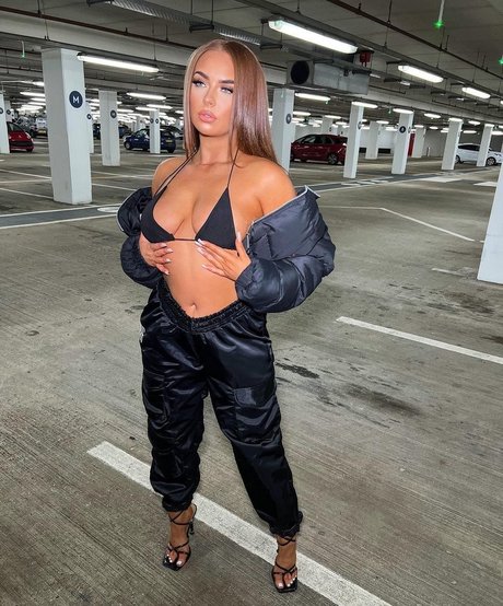 Demi Jones nude pornstar pic