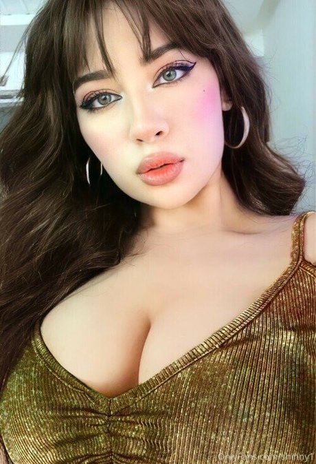 Shiny ASMR star hot picture