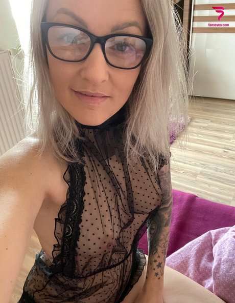 Die pe free pornstar photos