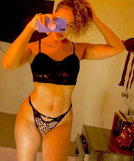 ThatThickPaige star nude galleries