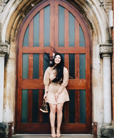 Mizz Ellaa ASMR sexy pornstar pictures