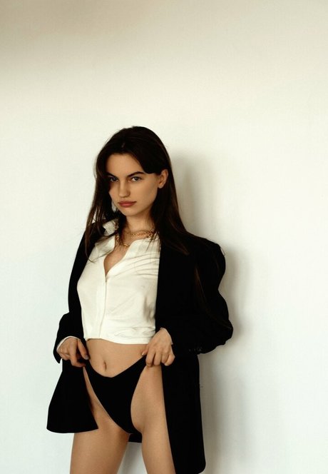 Hoolybunny pornstar exclusive photos