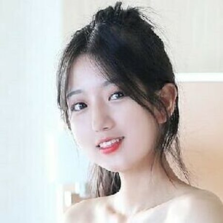 linsivvi303 sex model image